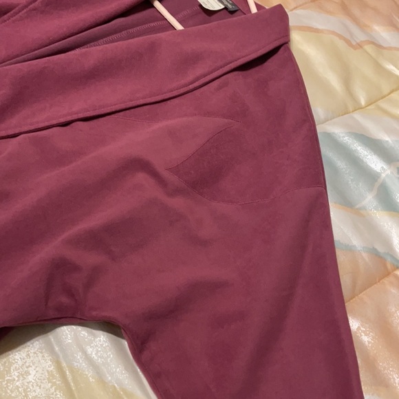 Beautiful suit only wore 2 times like new it’s not red it mauve OBO - Picture 3 of 11